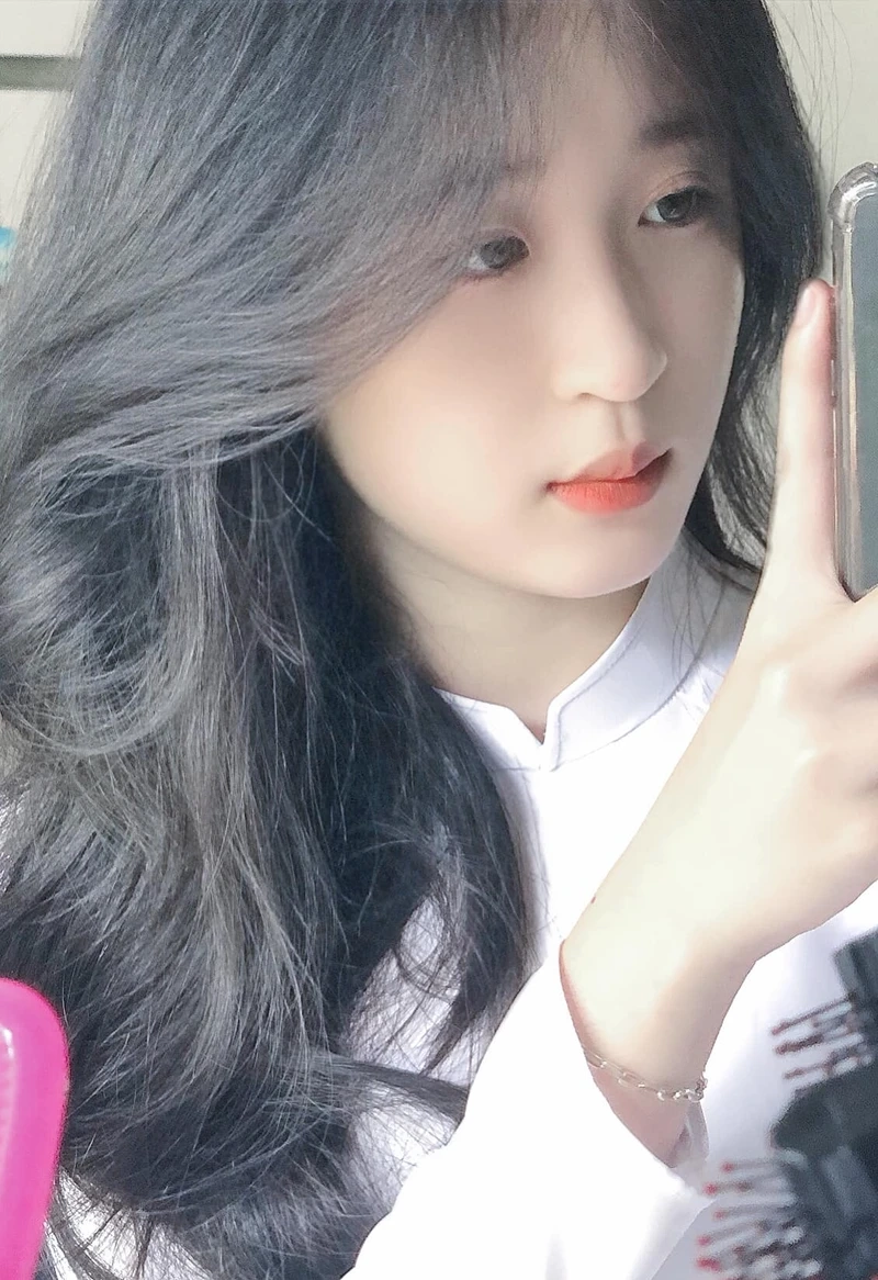 Ảnh Gái AU88 Chụp Ảnh Trước Gương Xinh