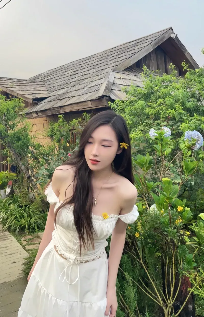 Tik tok gái xinh đẹp gây ấn tượng mạnh mẽ với nét đẹp tươi trẻ