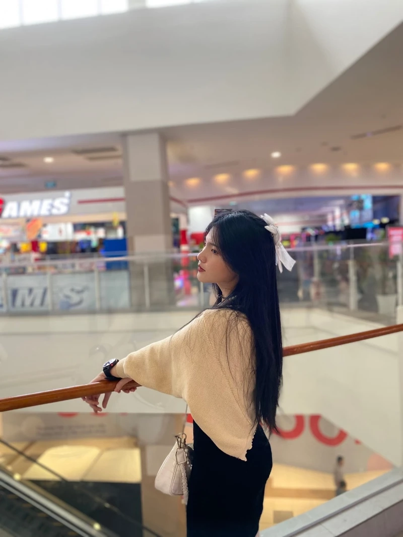 Ảnh cosplay nhân vật nữ anime thể hiện sự tinh tế và sáng tạo