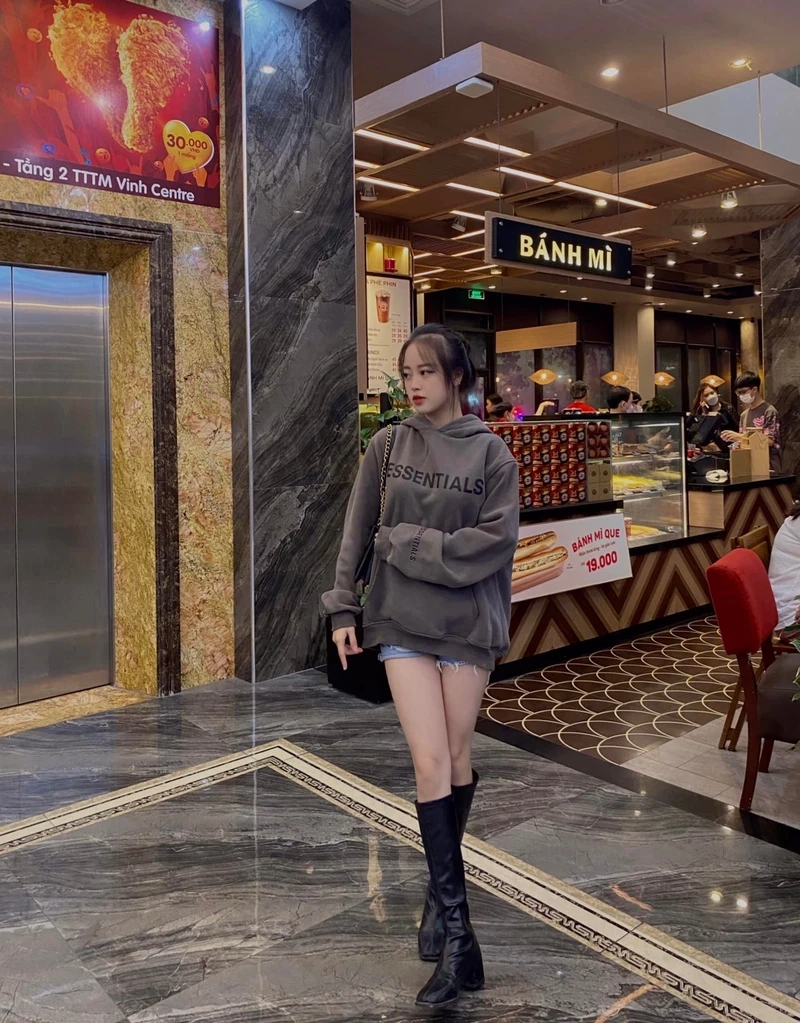 Cách chụp ảnh trước gương với bạn bè lưu giữ những khoảnh khắc đẹp